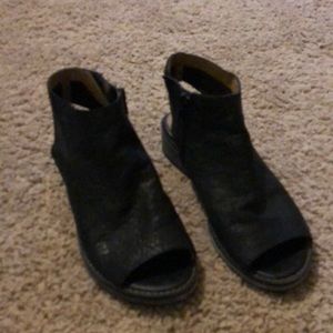 💃🏻 Black Sandals